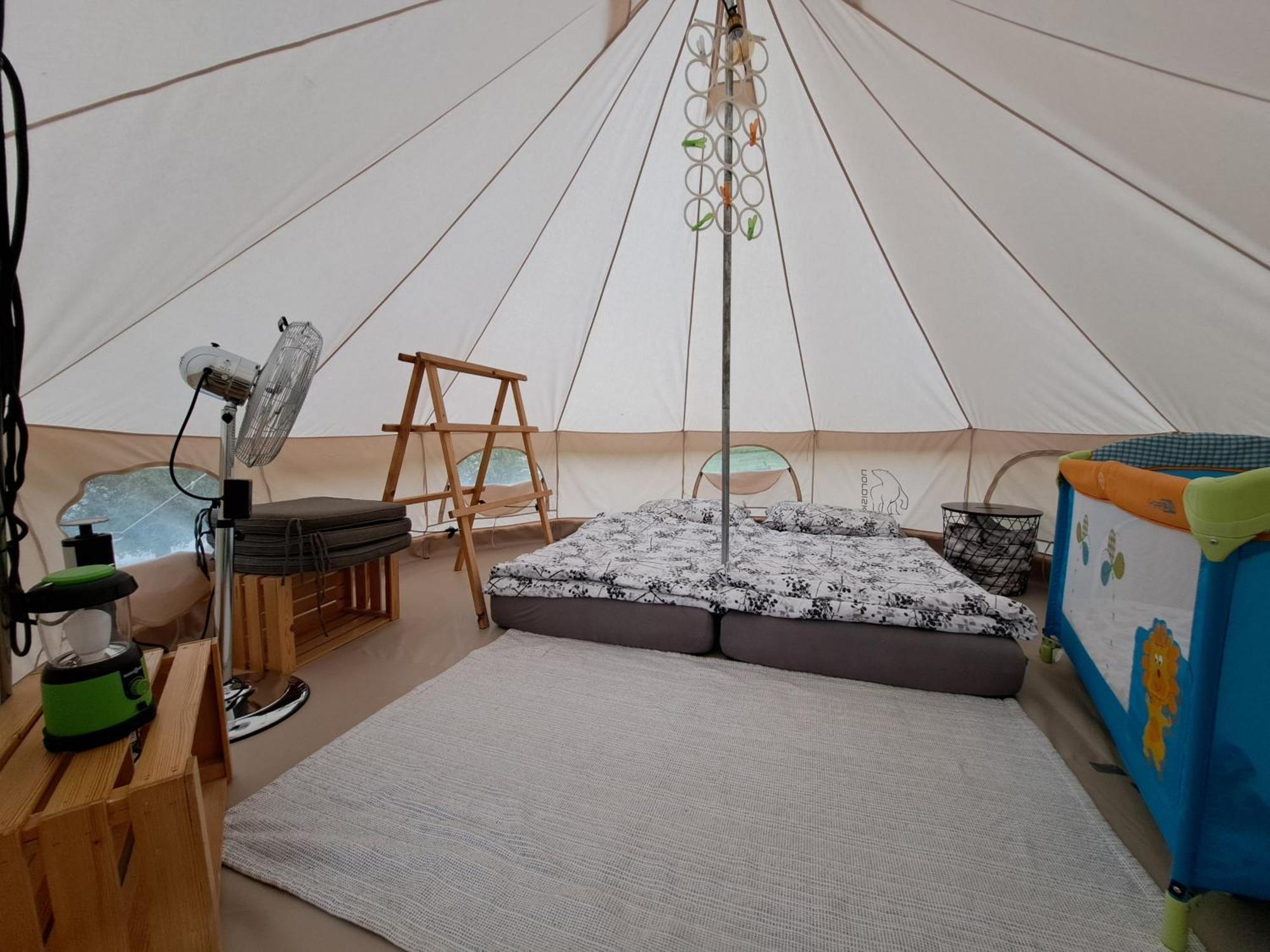 Вилла Puzman Farm Glamping Радовлица Экстерьер фото